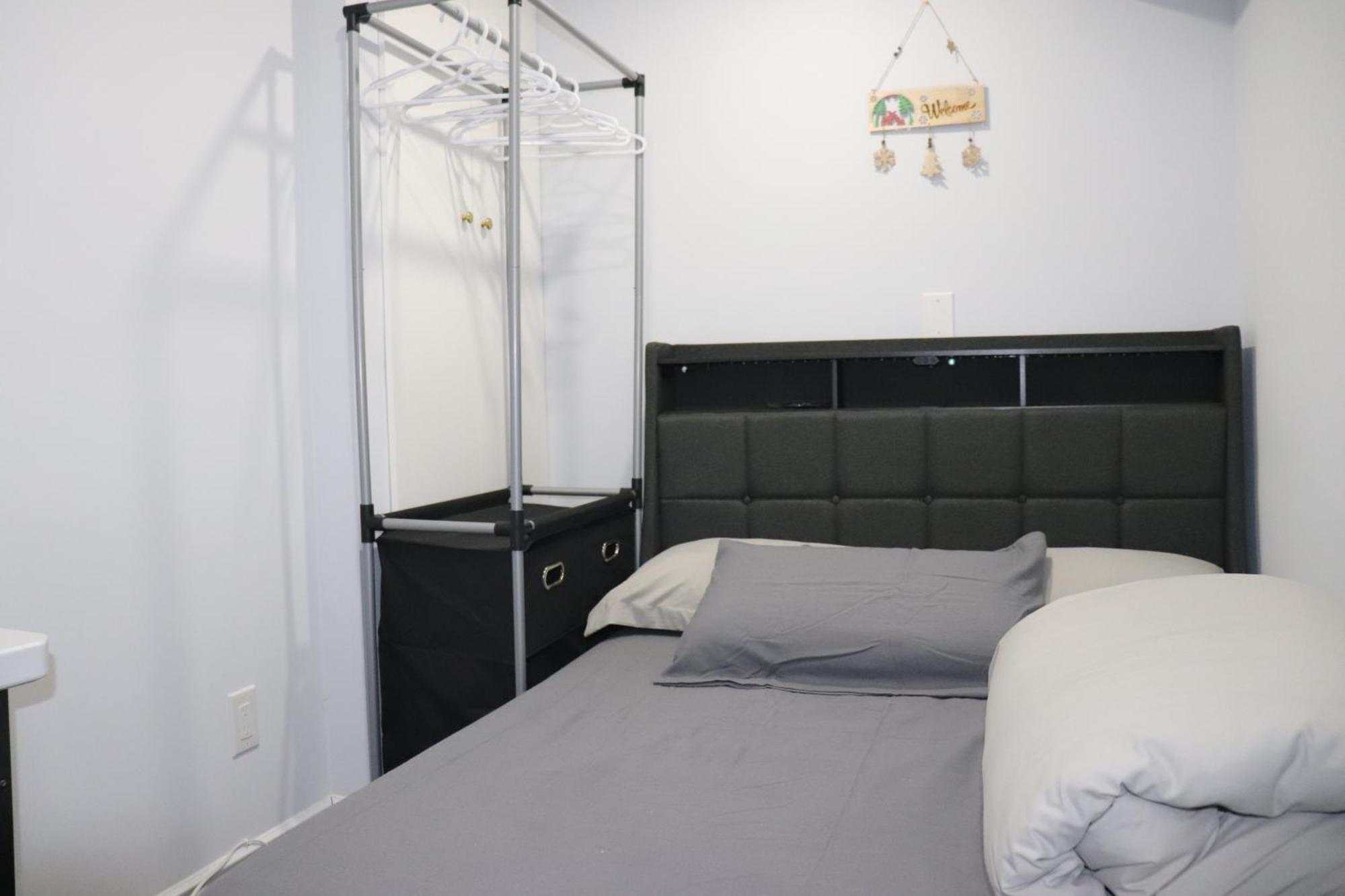 Garden 2 Bedroom Apt - Free Parking Wifi Laundry Workstation Μπράμπτον Εξωτερικό φωτογραφία